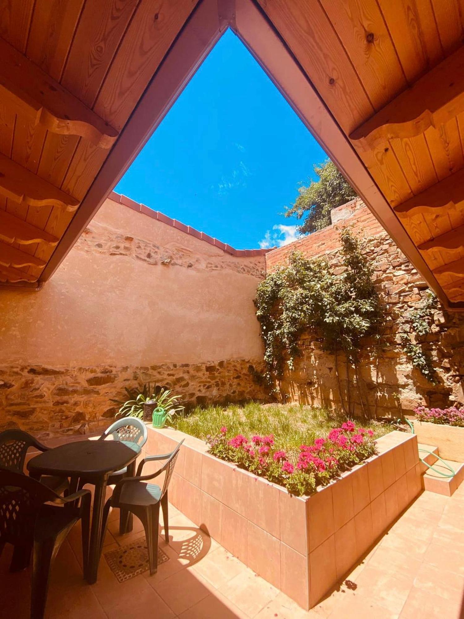 La Bodega De La Valduerna 2 * Destriana