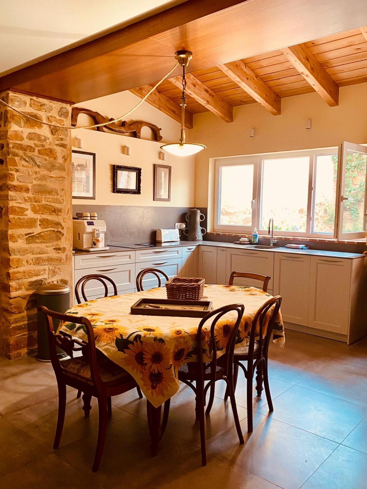 La Bodega De La Valduerna 2 Ferienhaus Destriana